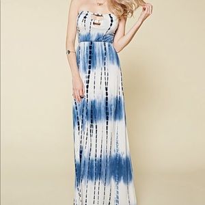 CHLOAH xx Blue Tie-Dye Strapless Maxi Dress